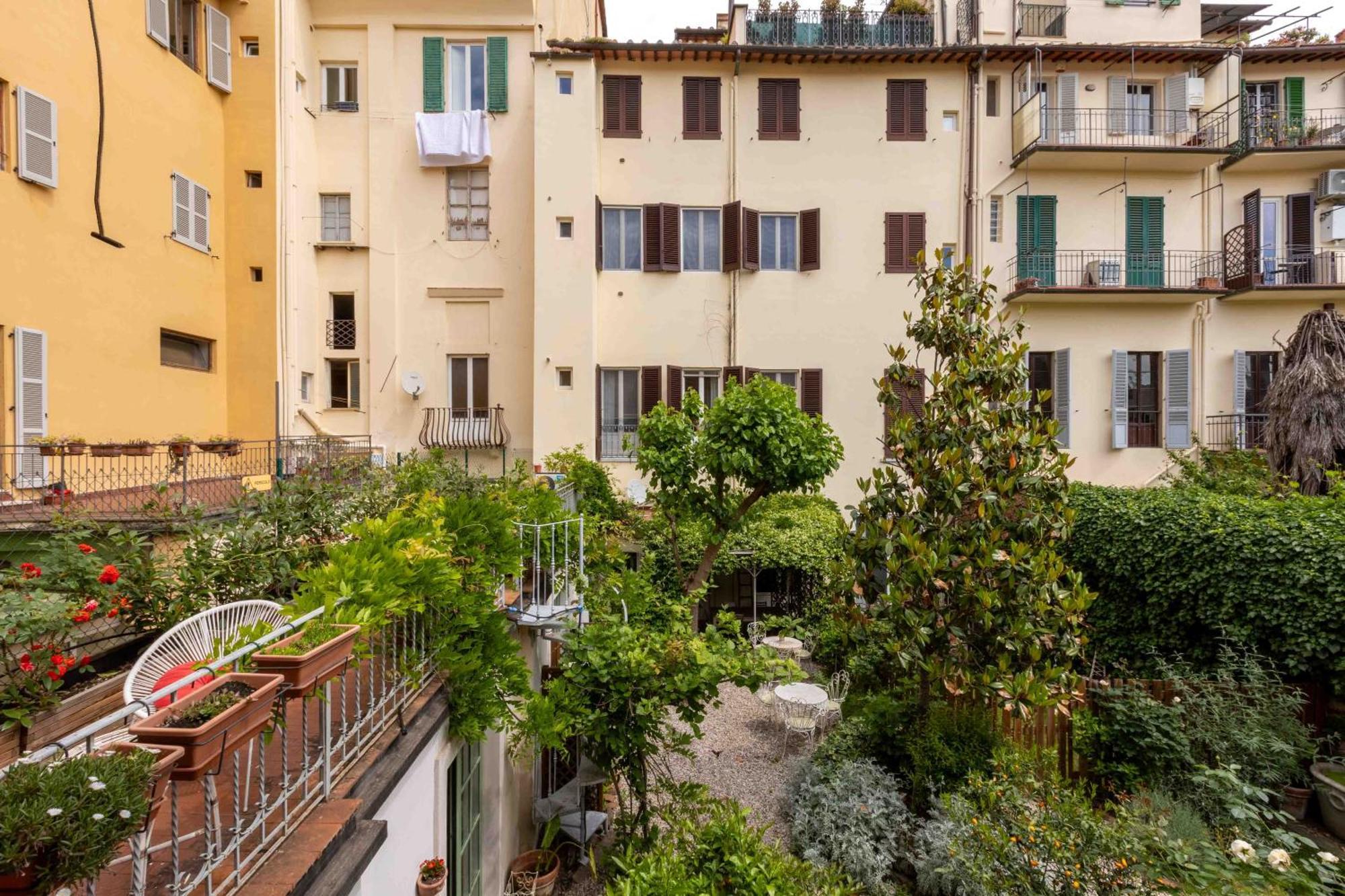 Secret Garden Firenze B&B Экстерьер фото